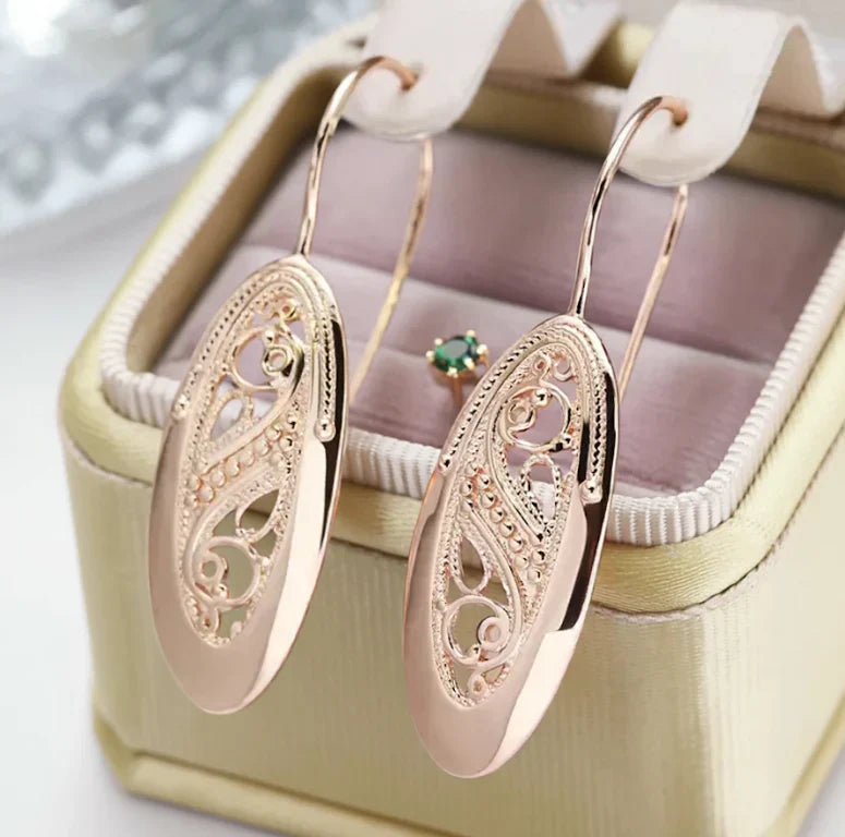 Elegant Hollow Golden Earrings