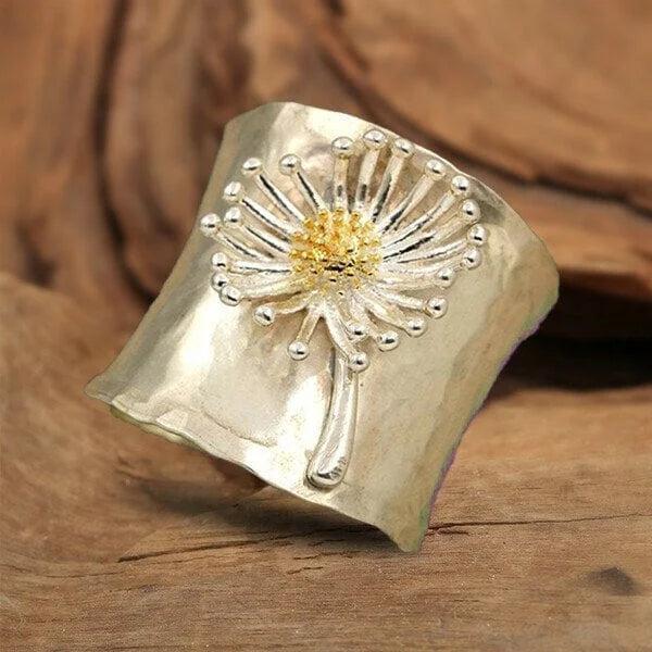 Blooming Daisy Broad Band Ring