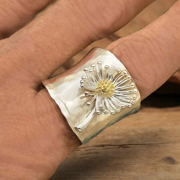 Blooming Daisy Broad Band Ring