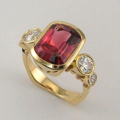 Vintage Gold Ring with Red Glass Zirconia