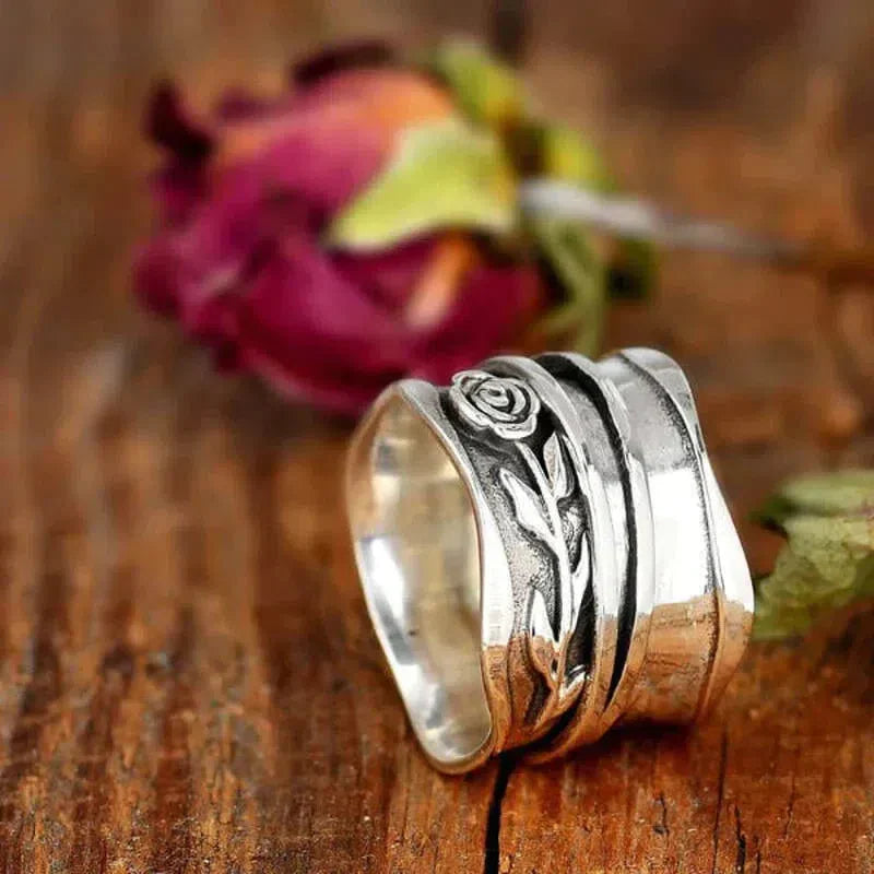 Vintage Silver Floral Ring