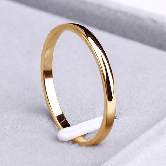 Simple ring crafted from gold and silver