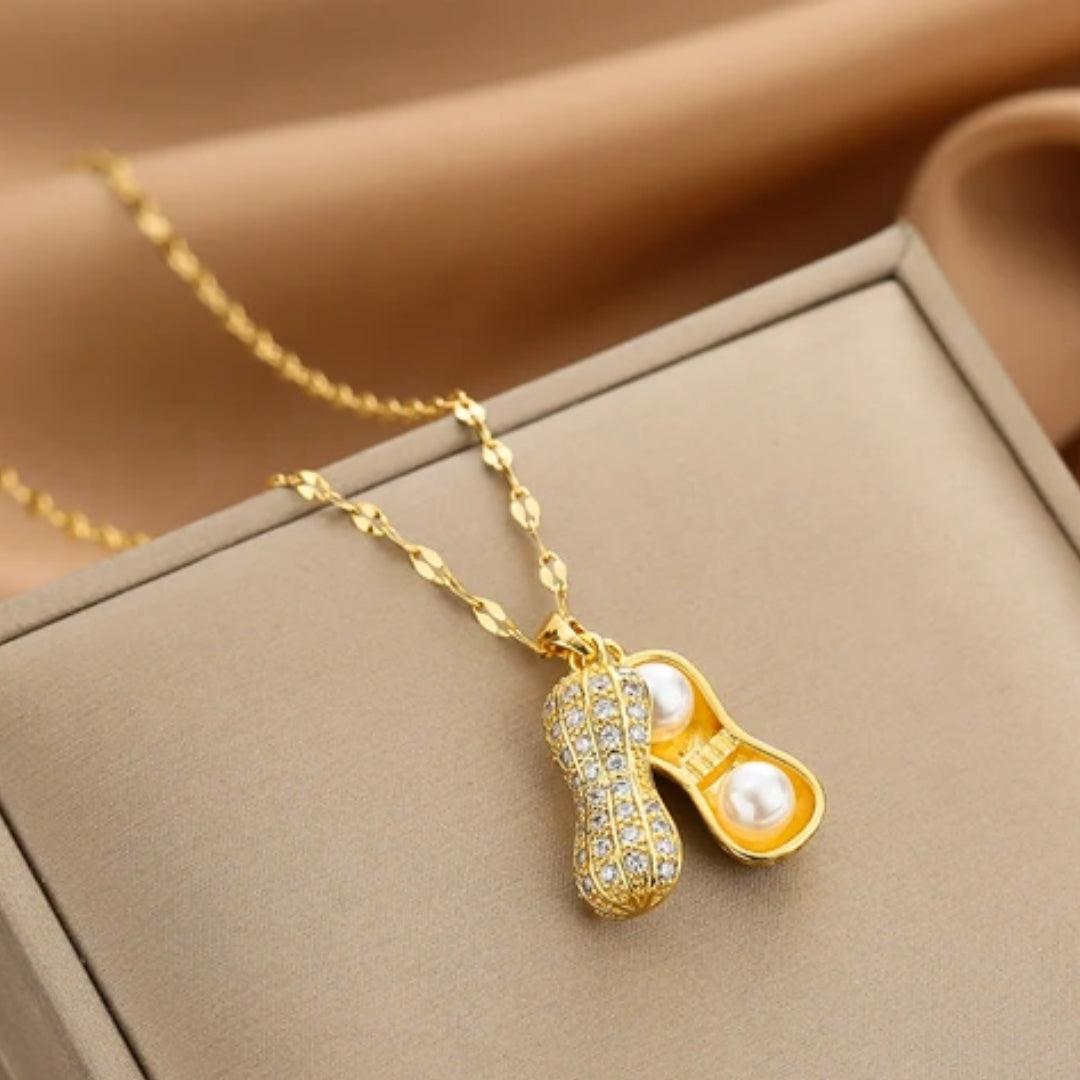 Chrysalis Pendant with Pearls in Gold