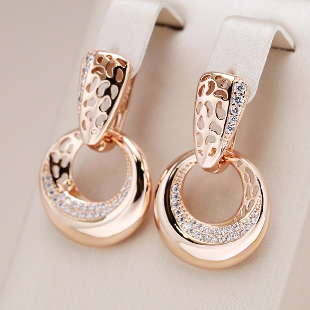 Elegant Gold Circle Earrings