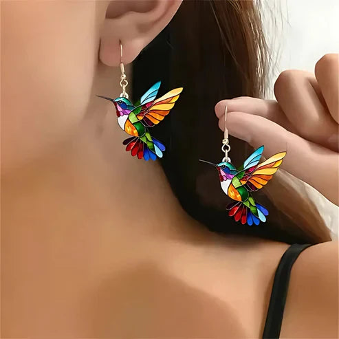 Beautiful Hummingbird Pendant with Bonus Earrings