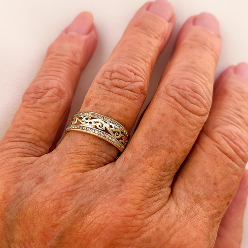 Bright Hollow Golden Ring