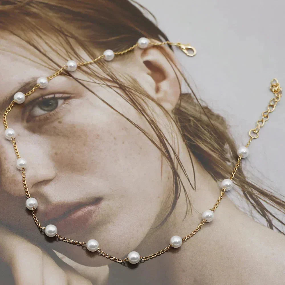 Gold pearl necklace