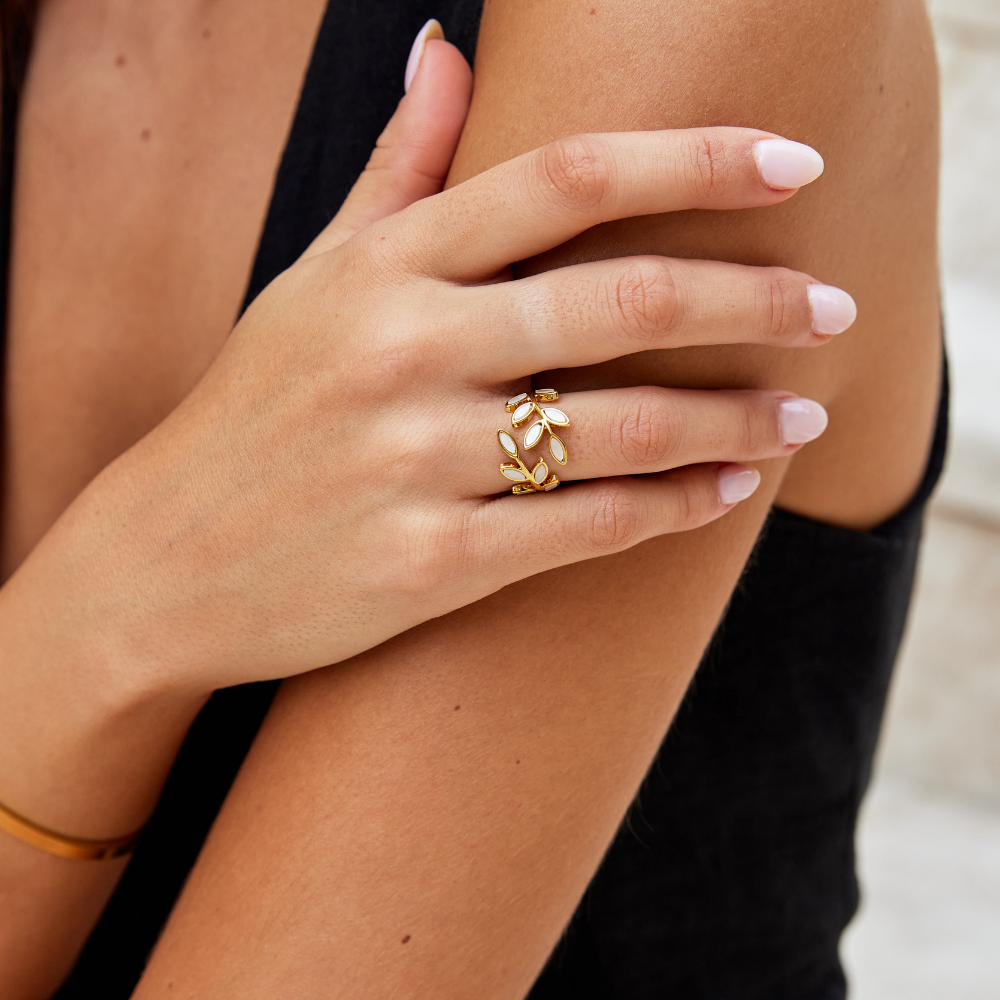 Golden Leaf Pattern Ring