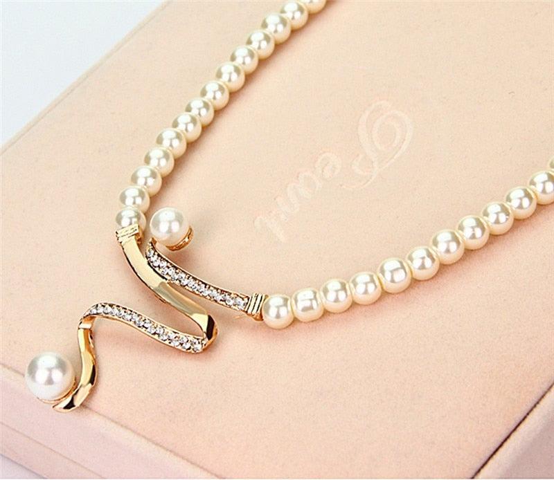 Natural Pearl Jewelry Set (Necklace + Earrings)