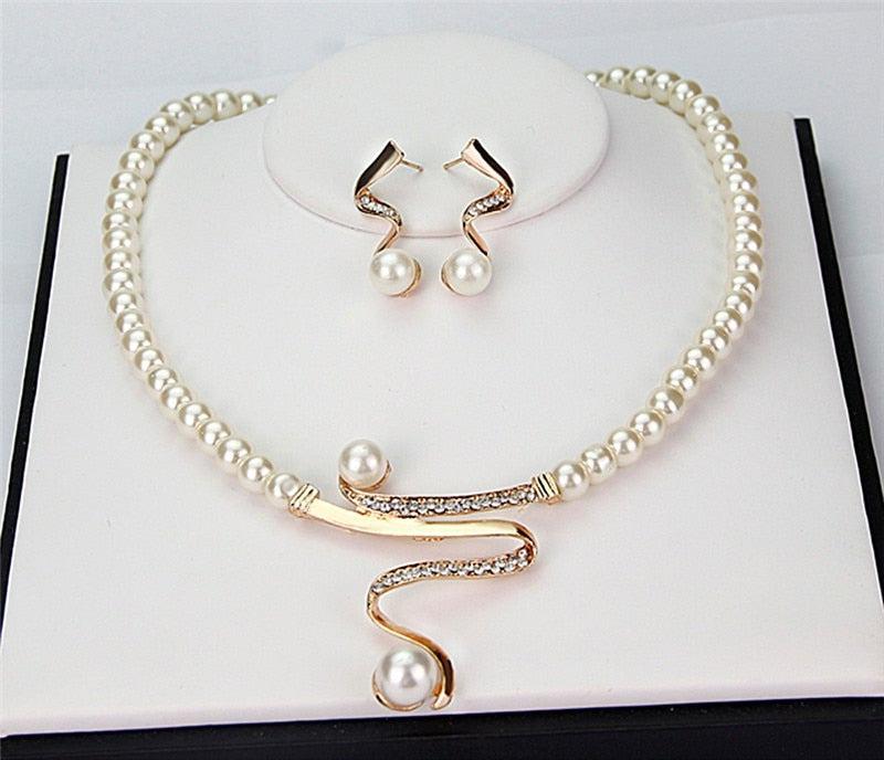 Natural Pearl Jewelry Set (Necklace + Earrings)