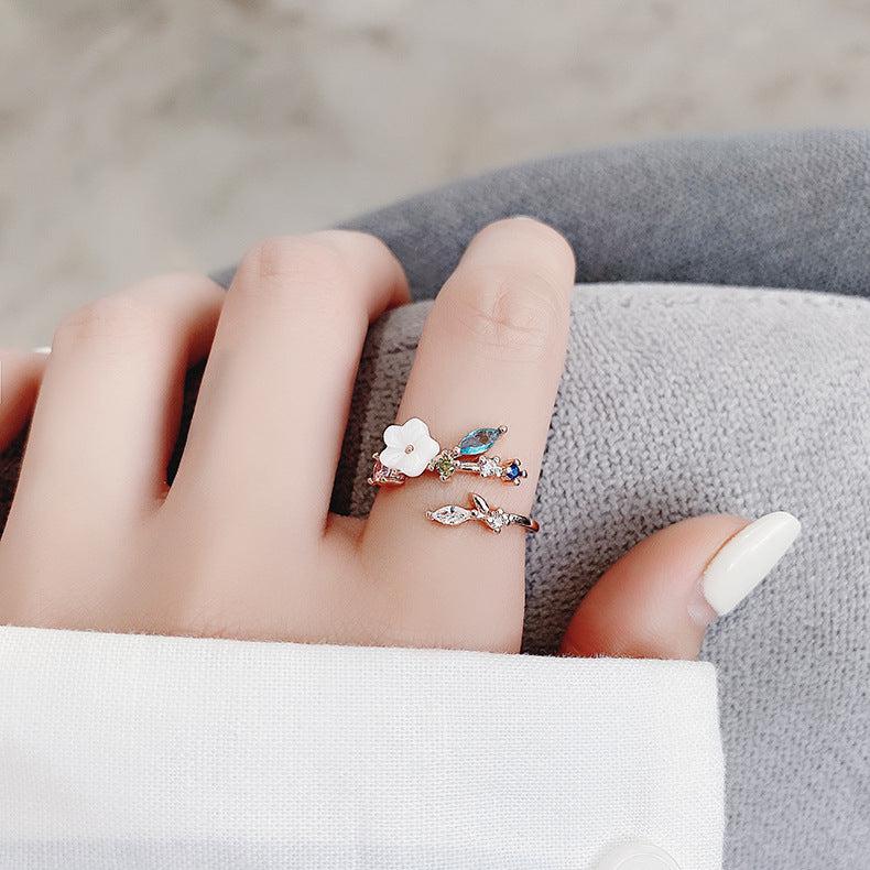 Adjustable Ring Wildflower with Golden Gemstones