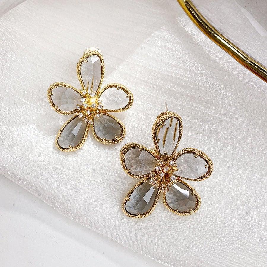 Wealth Blossom with Zirconia-Crusted Twisted Earrings