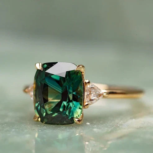 Vintage-Inspired Emerald Gemstone Ring
