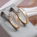 Exquisite Earrings Crafted from Gold and Diamond