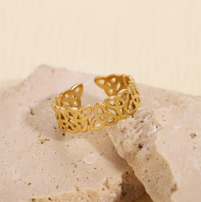 Heritage Knotwork Unity Ring