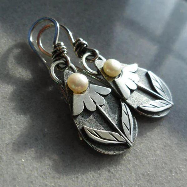 Earrings of Tear Flowers