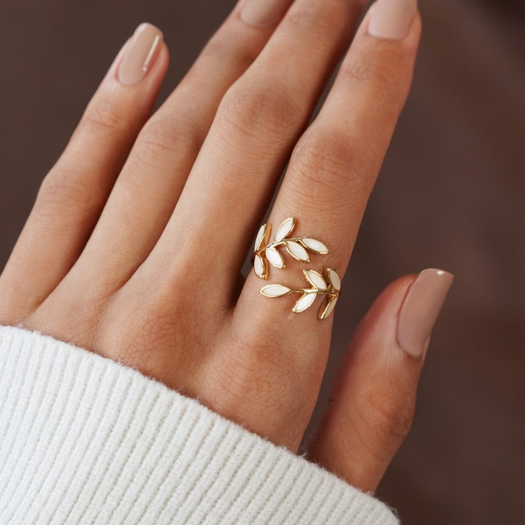Golden Leaf Pattern Ring