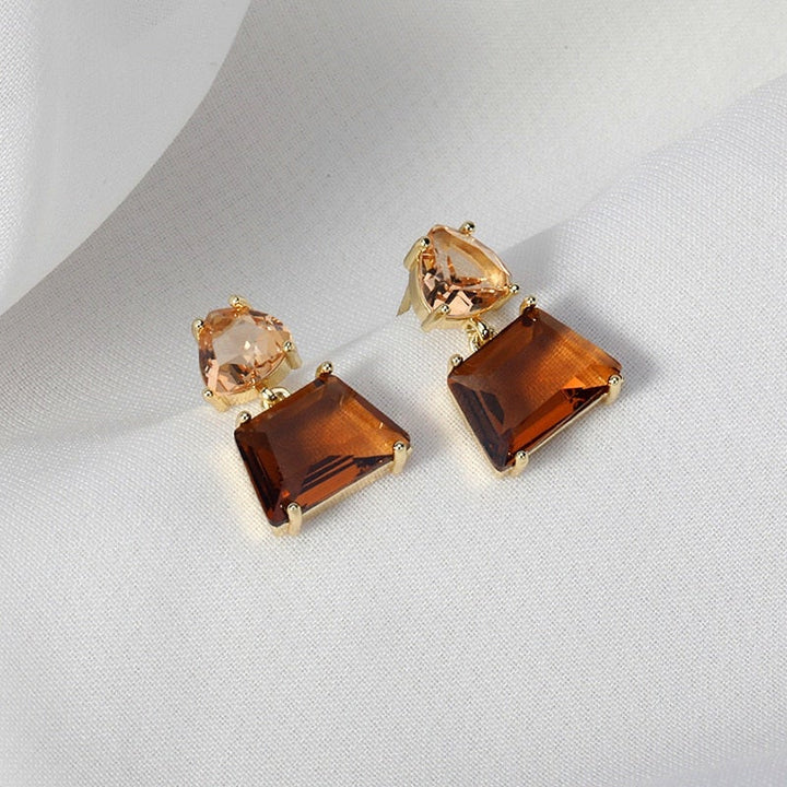 Elegant Desert Crystal Earrings in Golden Hue