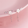 Floral earrings with rose stones in silver.