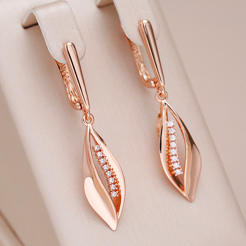 Elegant Lace Earrings with Zirconia in Rose Gold Finish