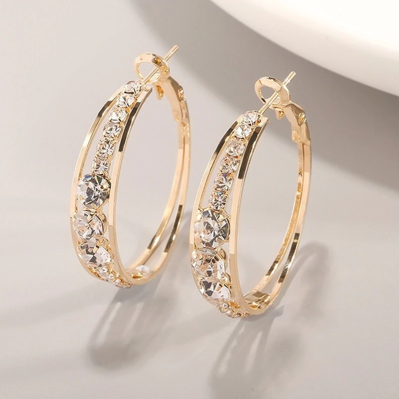 Elegant gold-plated earrings