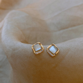 Elegant moon crystal earrings in gold