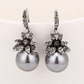 Vintage Silver Pearl Earring