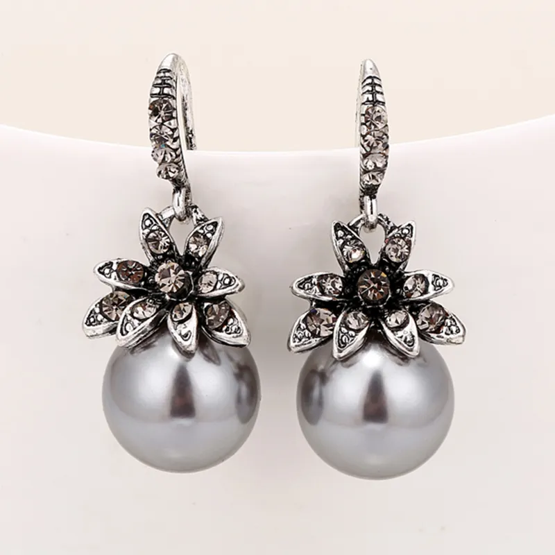 Vintage Silver Pearl Earring