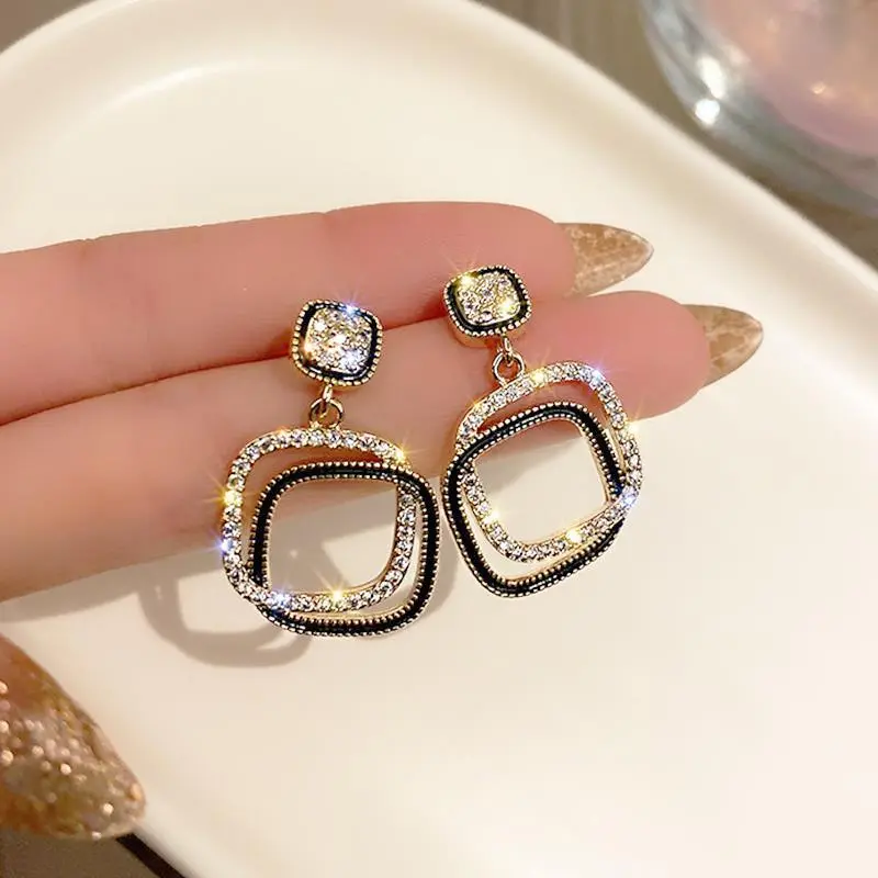Elegant Radiant Square Earrings