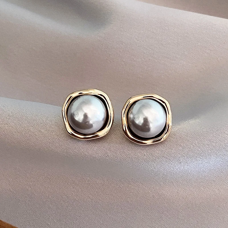 Elegant Black Pearl Stud Earrings