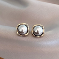Elegant Onyx Pearl Earrings