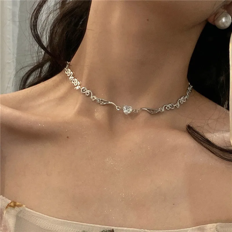 Elegant Zirconia Heart Necklace