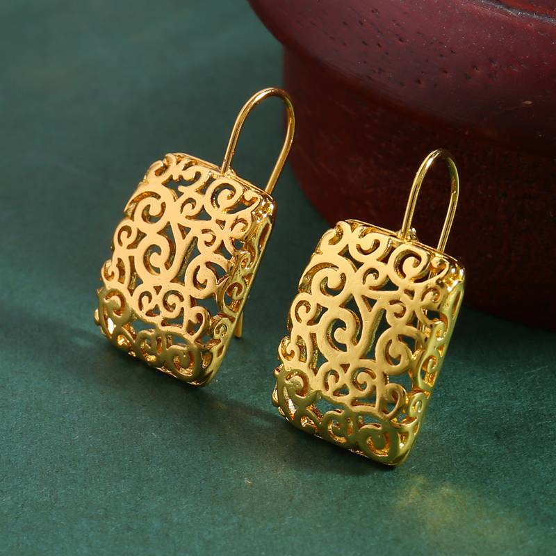 Vintage Gold Hollow Square Earrings