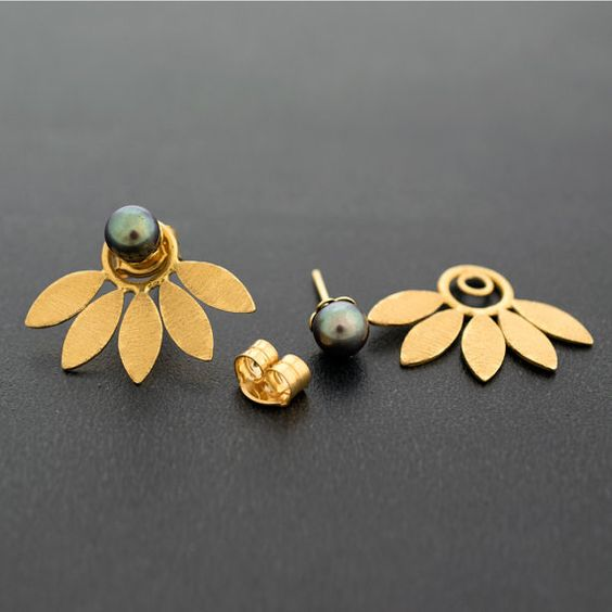 Vintage Golden Leaf Dark Pearl Ear Jewelry