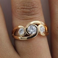 Vintage Gold-Plated Twisted Zirconia Ring