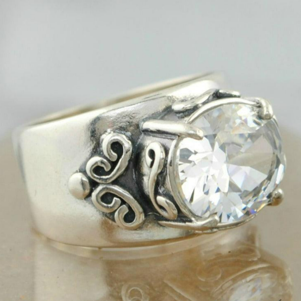 Ring with glass accents