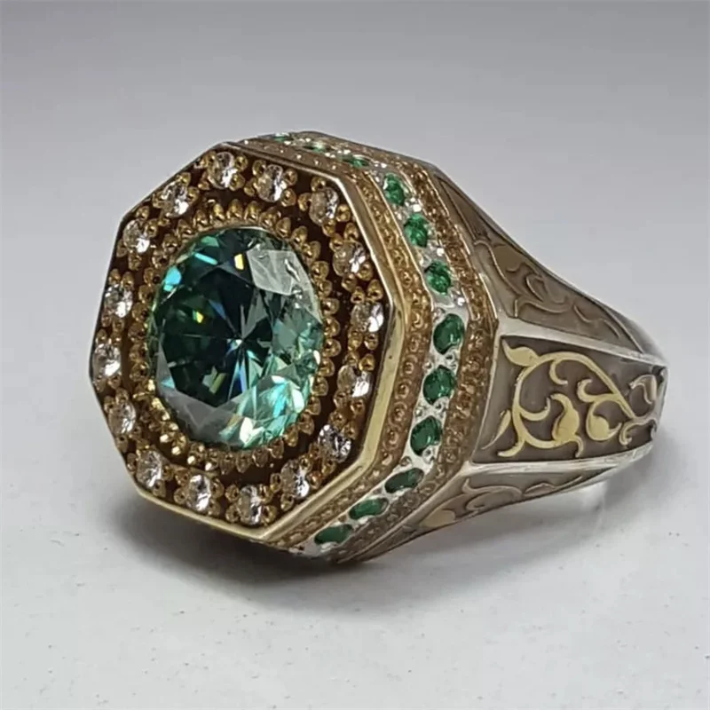 Vintage Brilliant Gold Green Ring.