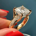 Elegant ring with antique crystal