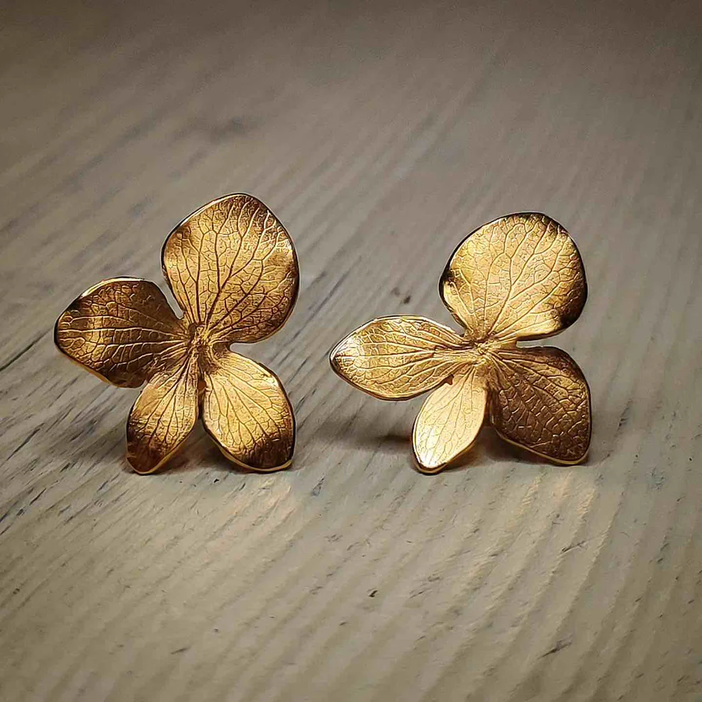 Vintage Gold Floral Earrings
