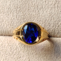 Vintage Blue Gold Ring with Round Design