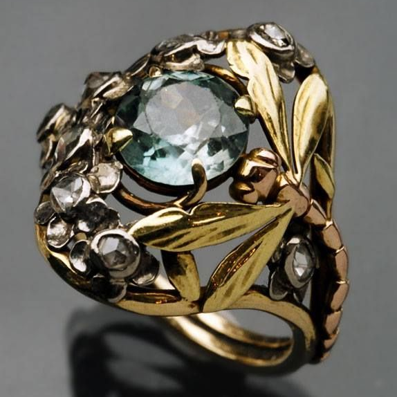 Vintage Gold Floral Ring with Blue Crystal