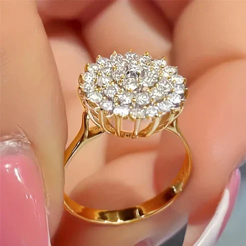 Sparkling Round Gold Ring