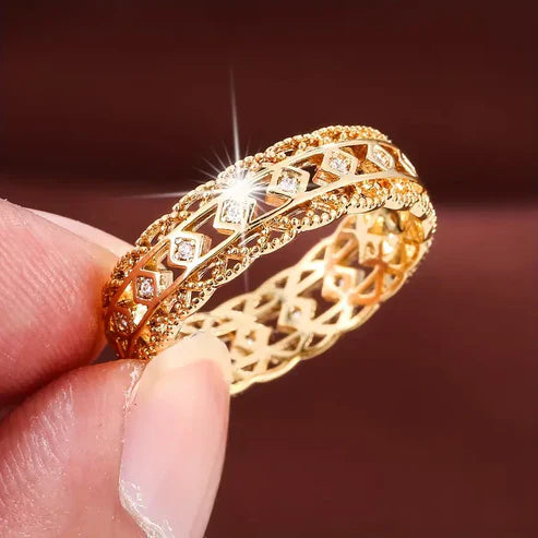 Hollow Radiant Gold Band