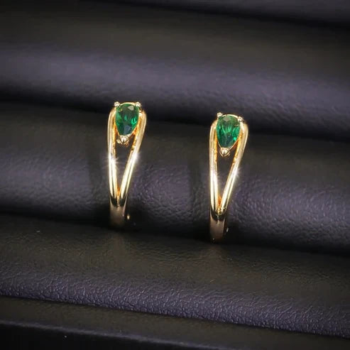 Amara Lavigne's Earrings