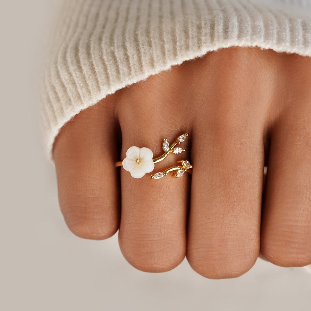 Gold Floral and Leaf Adjustable Ring